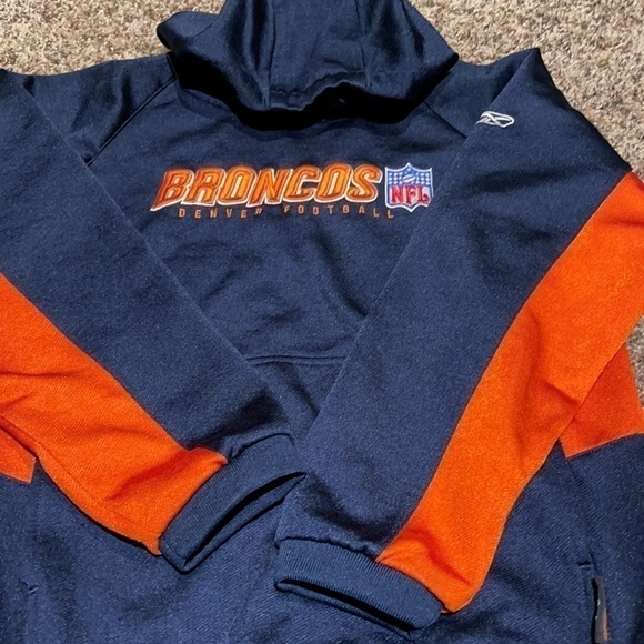 NFL Broncos hoodie - Picture 8 of 11